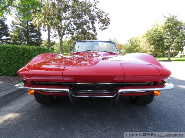 1965-chevrolet-corvette-002.jpg