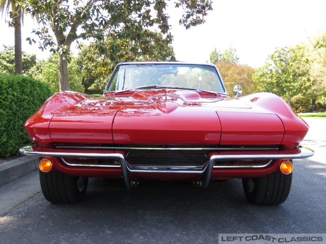 1965-chevrolet-corvette-003.jpg