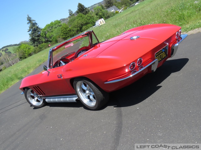 1965-chevrolet-corvette-021.jpg