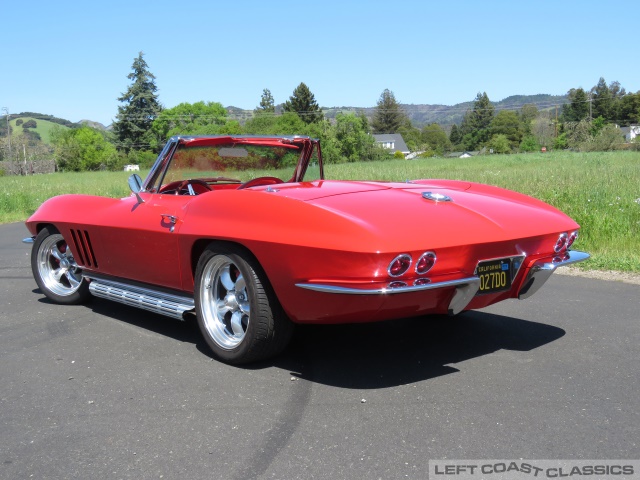 1965-chevrolet-corvette-022.jpg