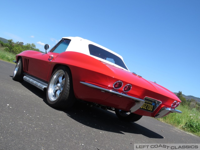 1965-chevrolet-corvette-026.jpg