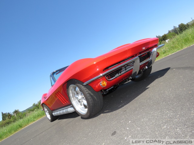 1965-chevrolet-corvette-041.jpg