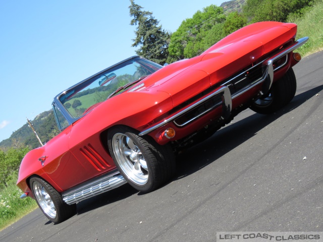 1965-chevrolet-corvette-044.jpg