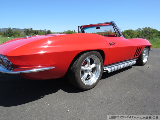 1965-chevrolet-corvette-079.jpg