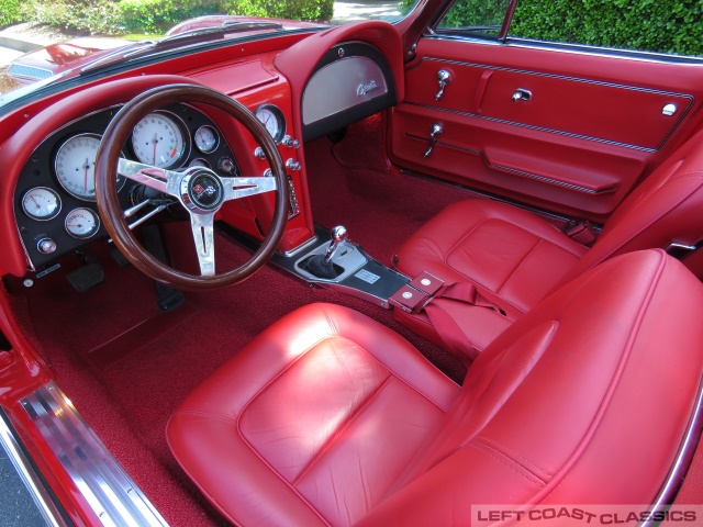 1965-chevrolet-corvette-106.jpg