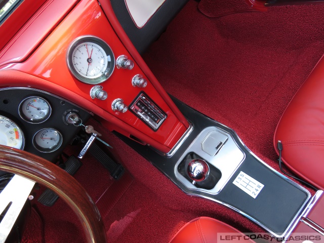 1965-chevrolet-corvette-117.jpg