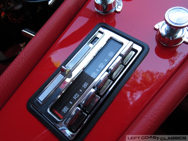 1965-chevrolet-corvette-122.jpg