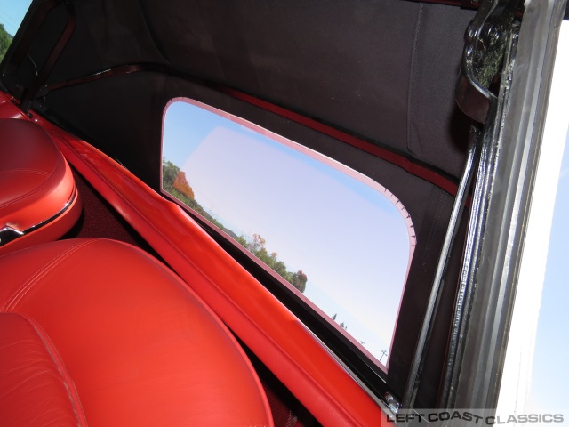 1965-chevrolet-corvette-132.jpg