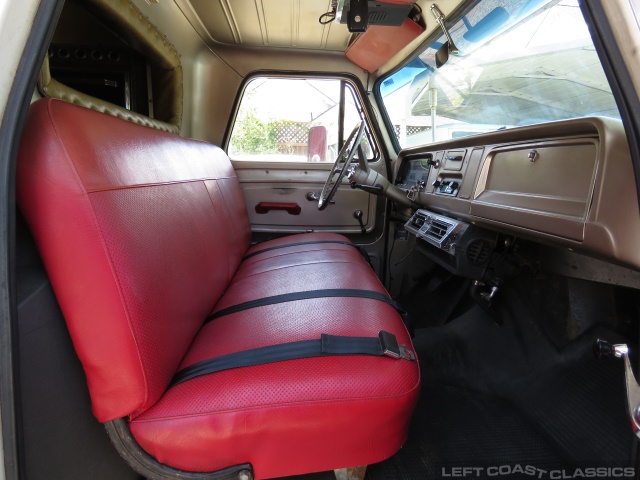 1965-chevrolet-truck-camper-115.jpg