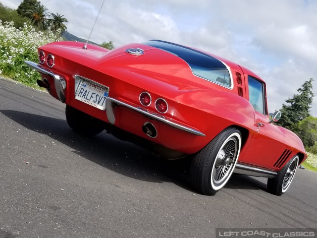 1965-corvette-stingray-014.jpg