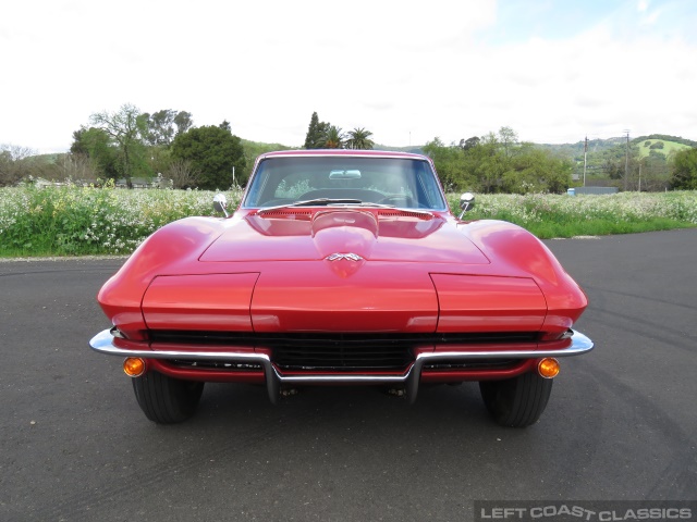 1965-corvette-stingray-024.jpg