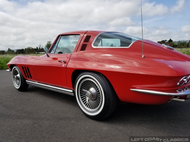 1965-corvette-stingray-036.jpg