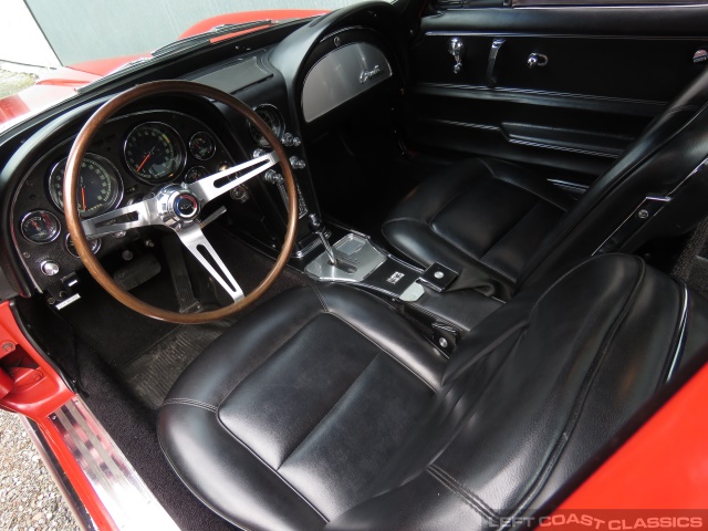 1965-corvette-stingray-071.jpg