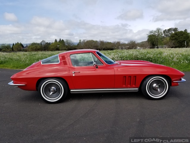 1965-corvette-stingray-174.jpg