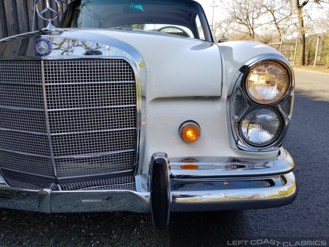 1965-mercedes-benz-220se-068.jpg