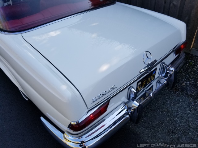 1965-mercedes-benz-220se-093.jpg