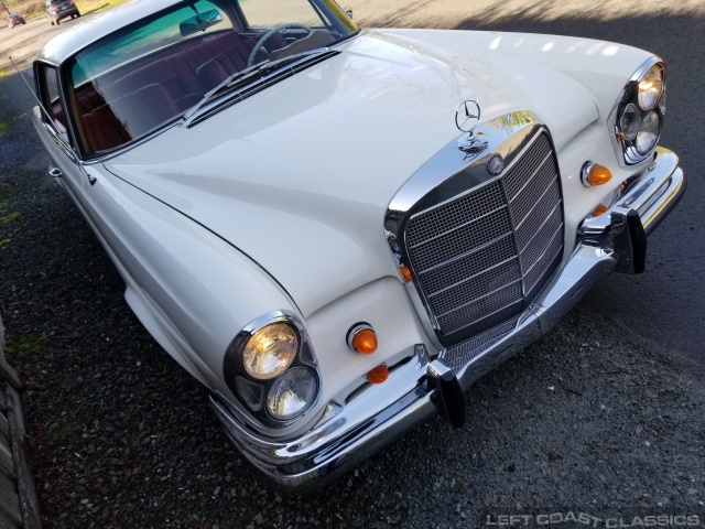 1965-mercedes-benz-220se-096.jpg