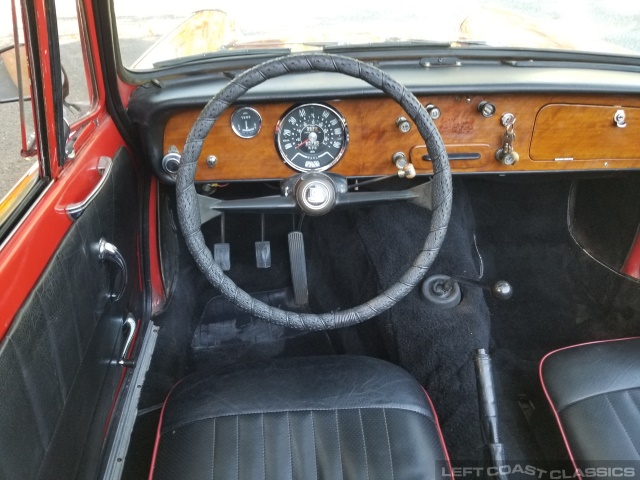 1965-triumph-herald-055.jpg