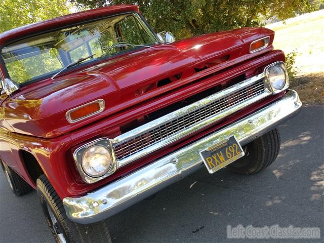 1966-chevrolet-suburban-4x4-029.jpg