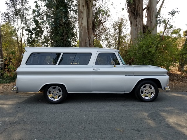 1966-chevrolet-suburban-033.jpg