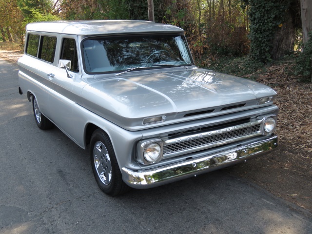 1966-chevrolet-suburban-043.jpg