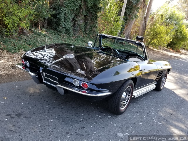 1966-corvette-stingray-027.jpg