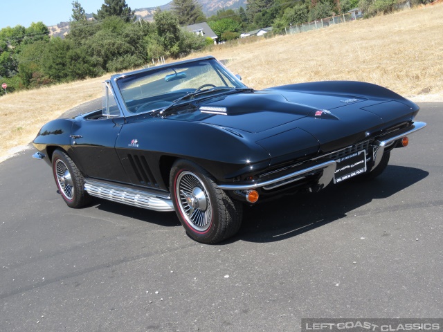 1966-corvette-stingray-037.jpg