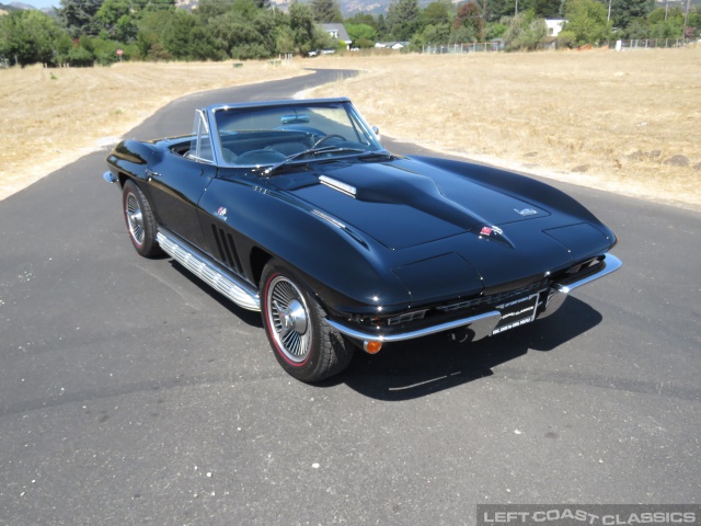 1966-corvette-stingray-038.jpg