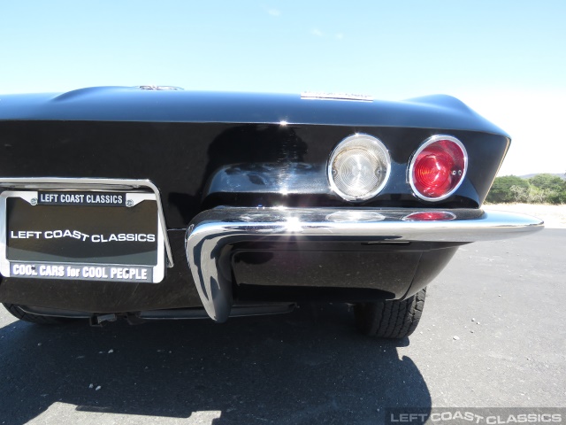 1966-corvette-stingray-081.jpg