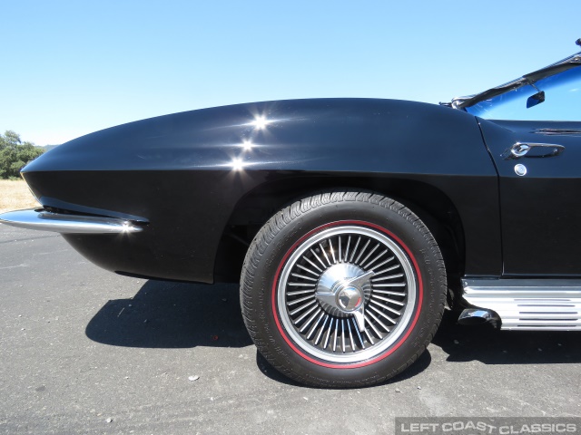 1966-corvette-stingray-082.jpg