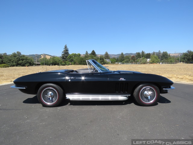 1966-corvette-stingray-195.jpg