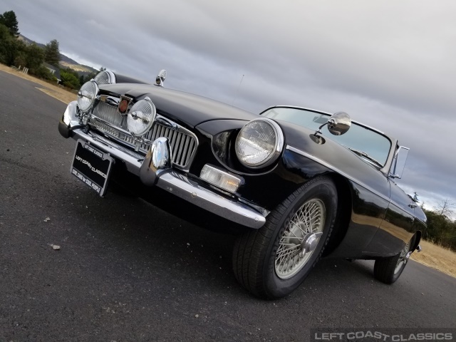 1966-mgb-roadster-007.jpg