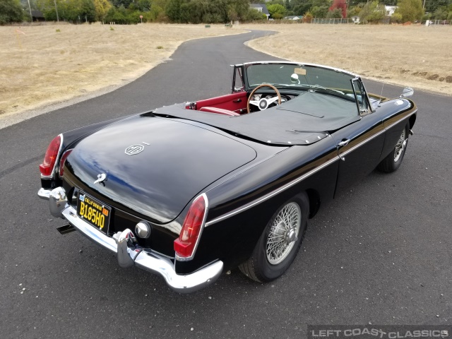 1966-mgb-roadster-032.jpg