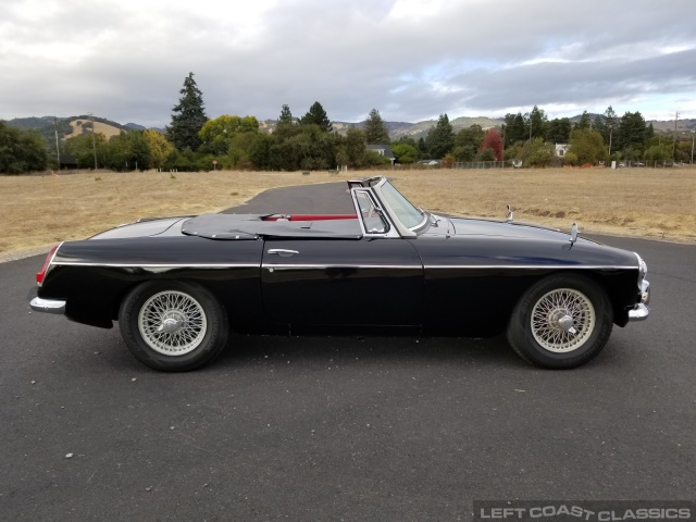 1966-mgb-roadster-038.jpg