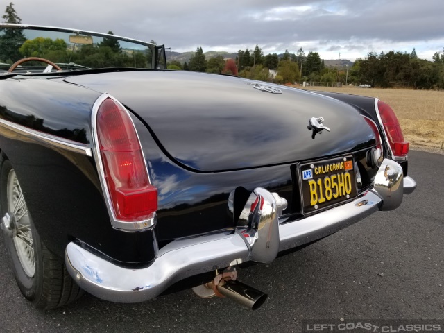 1966-mgb-roadster-060.jpg