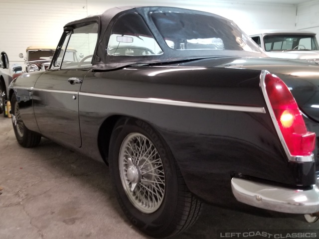 1966-mgb-roadster-070.jpg