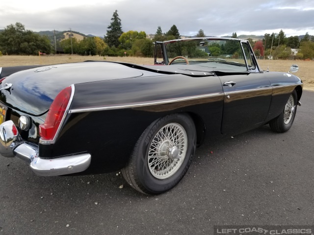 1966-mgb-roadster-072.jpg