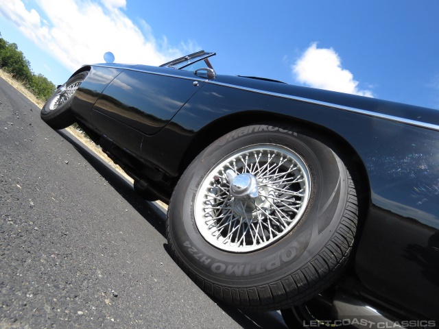 1966-mgb-roadster-078.jpg