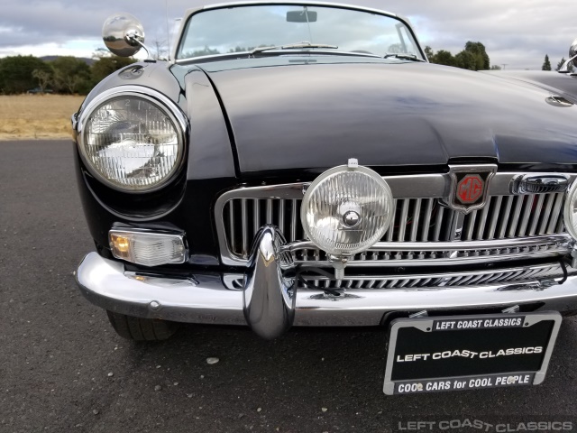 1966-mgb-roadster-091.jpg