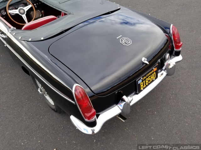 1966-mgb-roadster-093.jpg