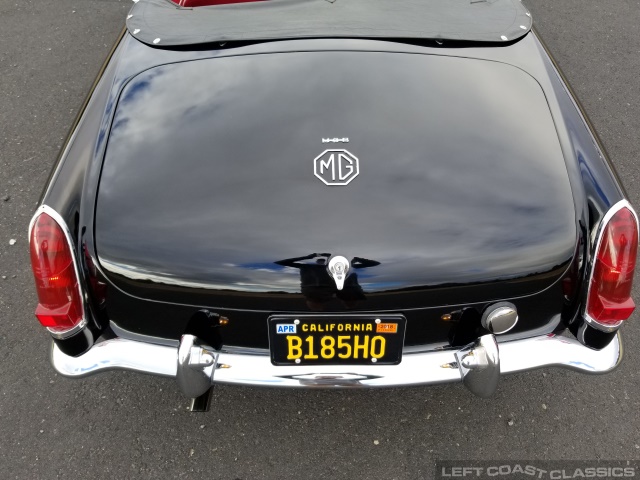 1966-mgb-roadster-096.jpg