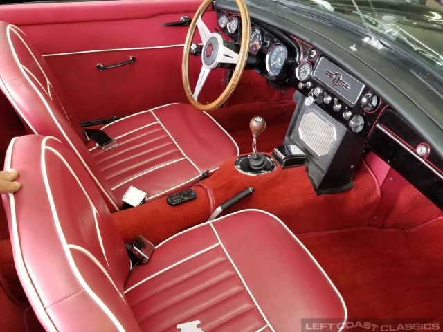 1966-mgb-roadster-130.jpg