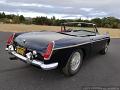 1966-mgb-roadster-025