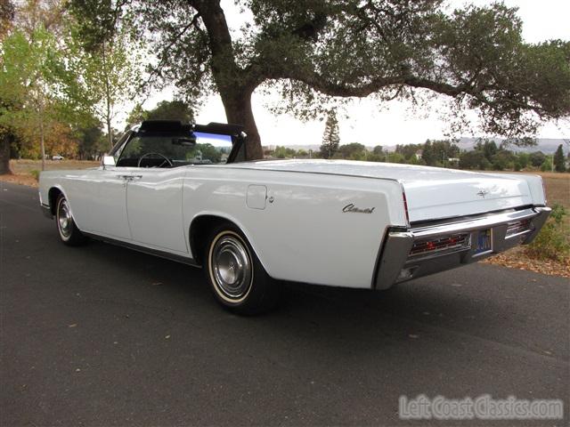 1967-lincoln-continental-convertible-027.jpg