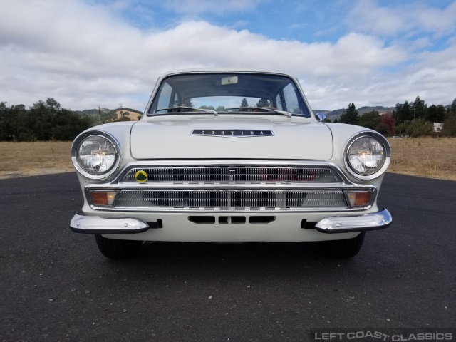 1967-lotus-cortina-001.jpg