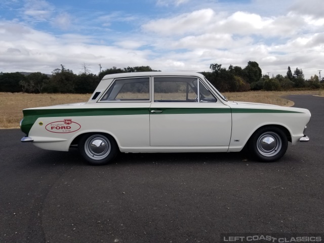 1967-lotus-cortina-036.jpg