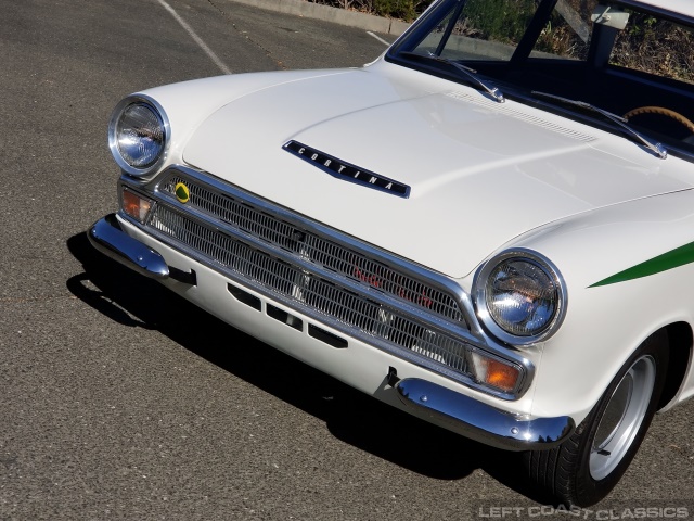 1967-lotus-cortina-091.jpg