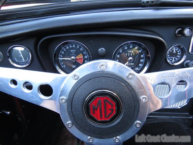 1967-mgb-roadster-189.jpg