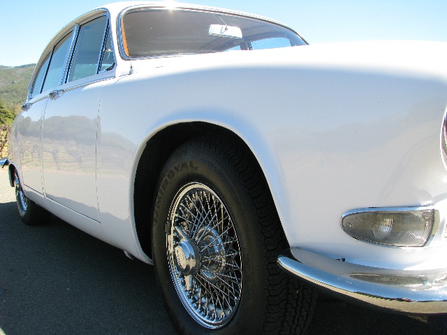 1967 Jaguar 420 Saloon Close-up