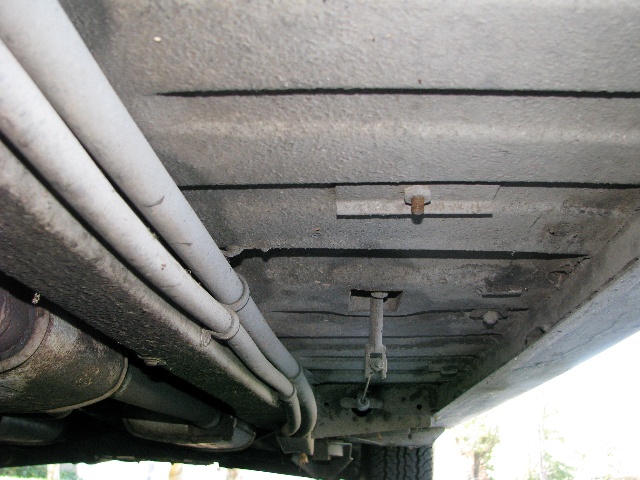 1967 Jaguar 420 Saloon Undercarriage